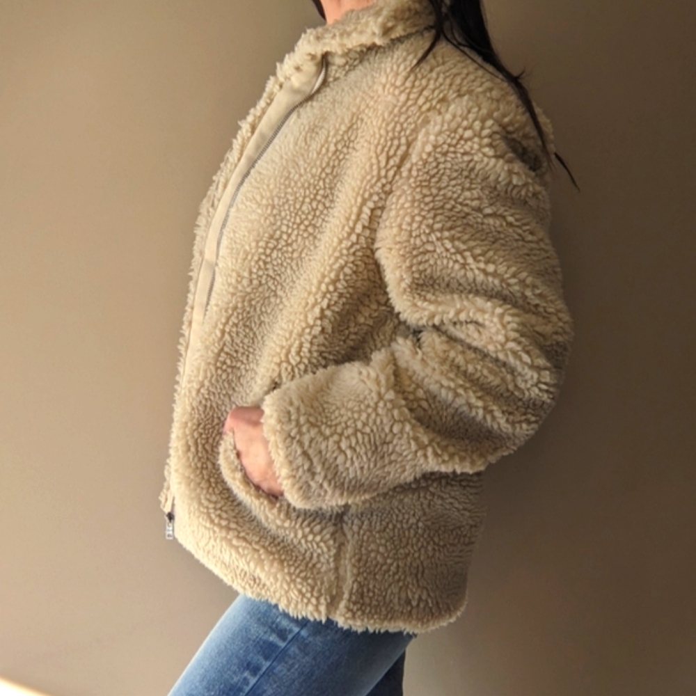 Sherpa Jacket - Picture 4 of 8